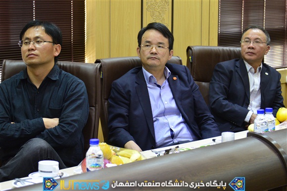 گسترش همکاریهای علمی بین المللی دانشگاه صنعتی اصفهان با دانشگاه شیامین چین