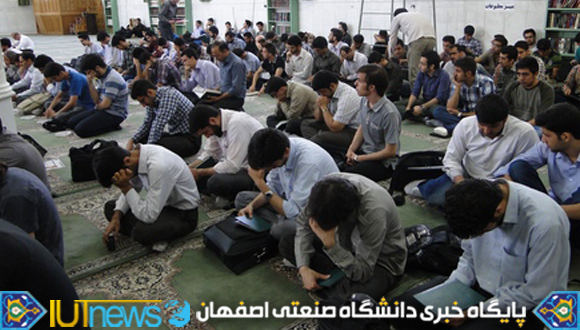 مراسم گرامیداشت سه دانشجوی فقید دانشگاه صنعتی اصفهان