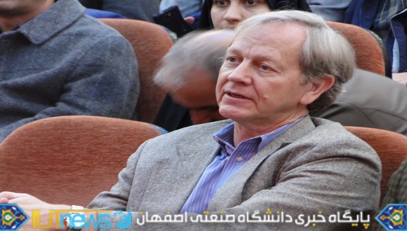 سمینار علمی &quot;بررسی ابررساناها&quot; در دانشگاه صنعتی اصفهان