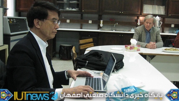 سمینار علمی &quot;بررسی ابررساناها&quot; در دانشگاه صنعتی اصفهان