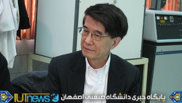 سمینار علمی &quot;بررسی ابررساناها&quot; در دانشگاه صنعتی اصفهان