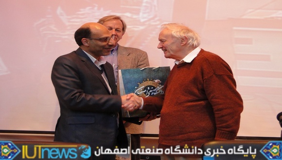 سمینار علمی &quot;بررسی ابررساناها&quot; در دانشگاه صنعتی اصفهان