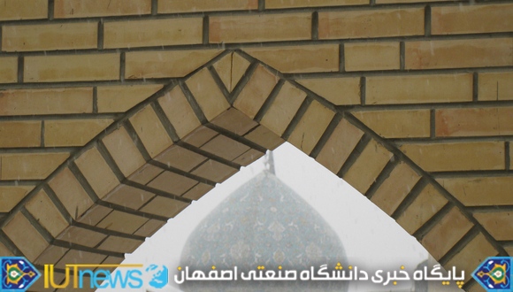 گالری تصاویر روزهای برفی دانشگاه صنعتی اصفهان