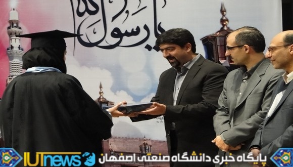  جشن بزرگ دانش آموختگي سال تحصيلي 91-90 (عکس ها از آقایان شاهمحمدی و امینی)