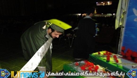  جشن بزرگ دانش آموختگي سال تحصيلي 91-90 (عکس ها از آقایان شاهمحمدی و امینی)