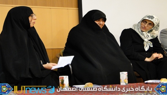 جشن تجلیل از استادان وکارکنان بازنشسته دانشکده علوم ریاضی